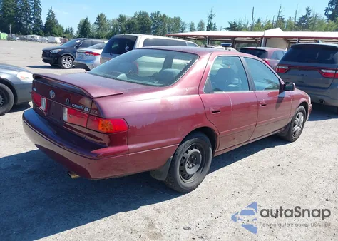 2001 Toyota Camry Le z USA, uszkodzony, nr VIN JT2BG22K610587975